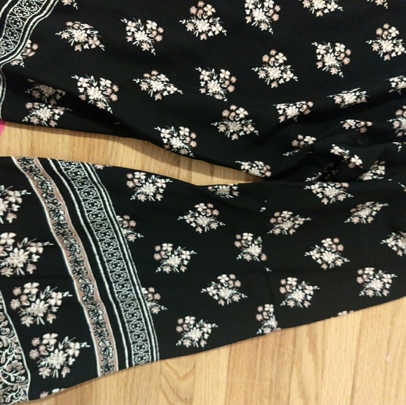 Black Floral Dress - Picture 4 of 5